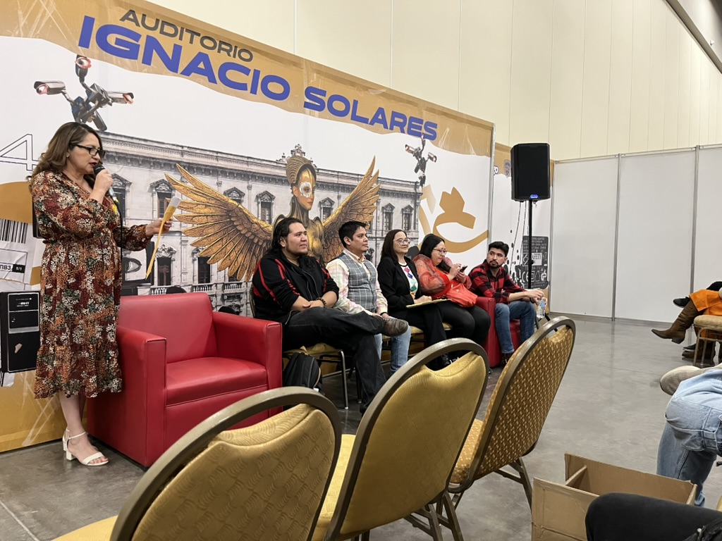 Mauricio Padilla presenta 'Historias para ir por cigarros a la gasolinera' en la FELICH 2025